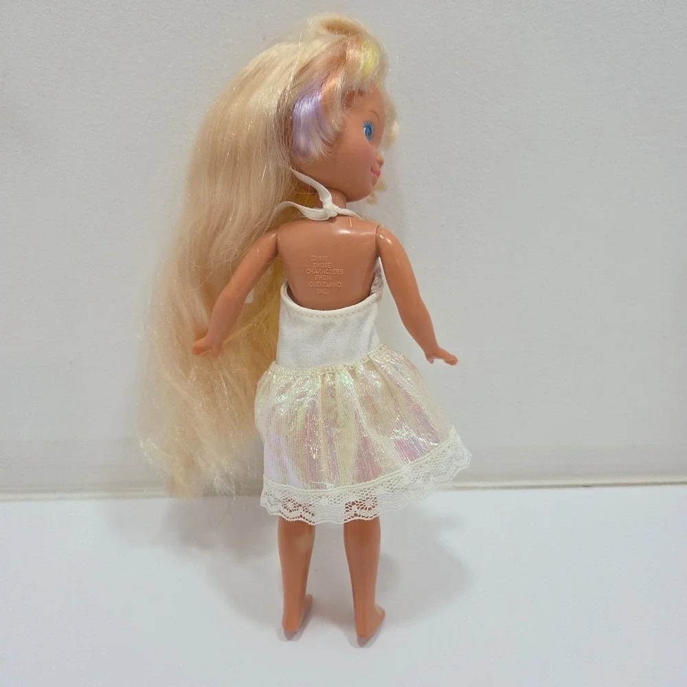 Vintage 1988 Lady Lovely locks Extra Super Long Hair Enchanted Island Characters